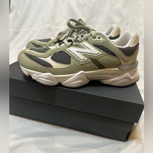 New Balance 9060 Athletic Shoe - Garter Snake / White Unisex